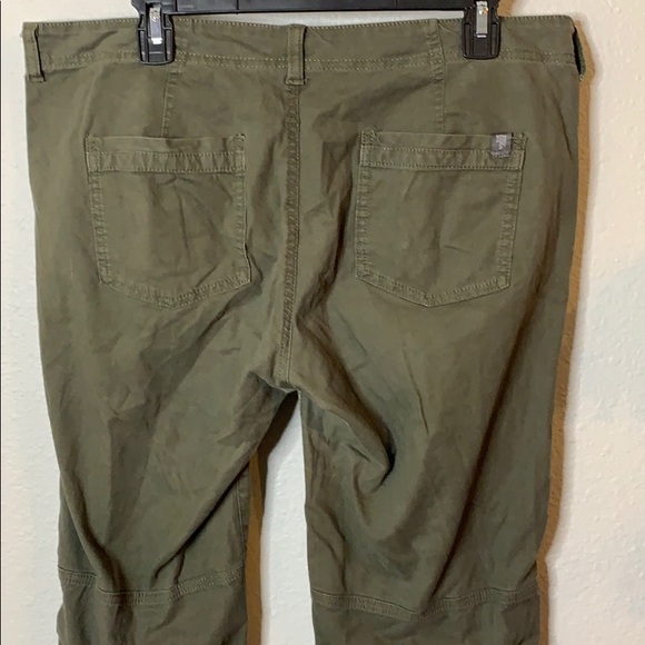 Women’s North Face Recreation Roll-Up Pants - Picture 6 of 8